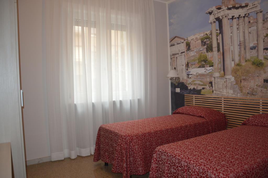 B&B Ad Maiora Roma Værelse billede